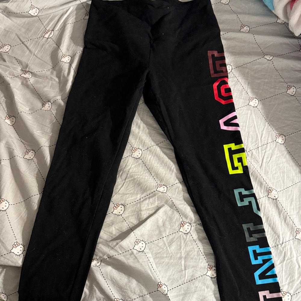 Women’s black leggings. PINK